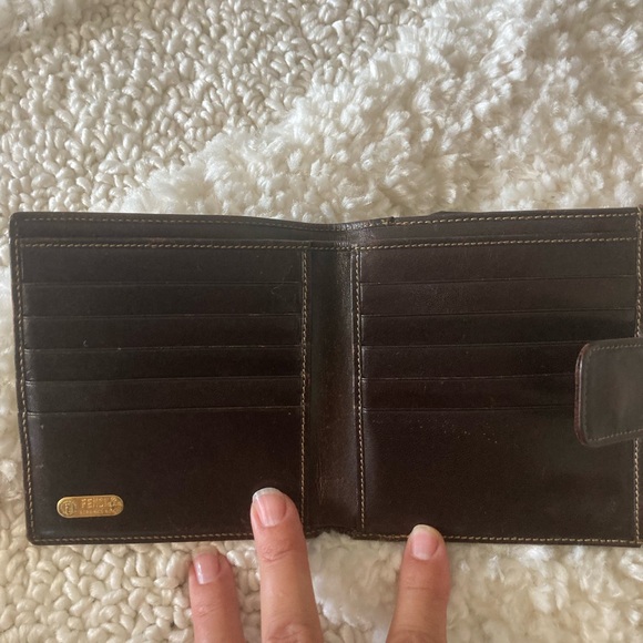 Fendi wallet - Picture 3 of 7